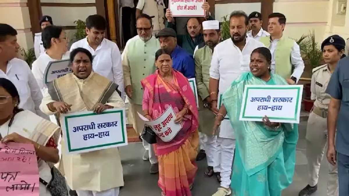 बिहार विधानमंडल में विपक्ष का हंगामा, पूर्व मुख्यमंत्री राबड़ी देवी ने कानून-व्यवस्था को लेकर सरकार को घेरा